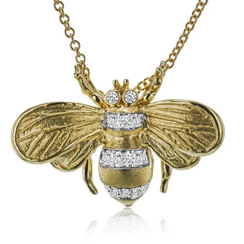 Women's necklaces subtle-gleam-Bee Pendant Necklace in 18k Gold with Diamonds DP274