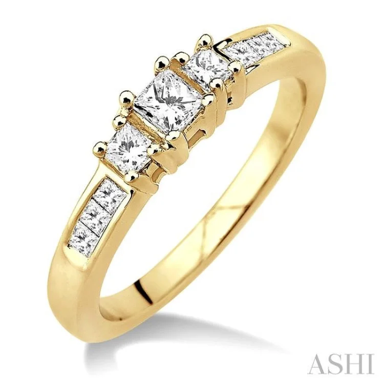 Women's engagement rings faint-sparkle-1/2 Ctw Nine Stone Princess Cut Diamond Engagement Ring in 14K Yellow Gold