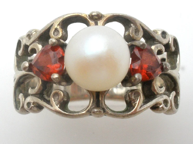 Women's rings playful-edge-Pearl & Garnet Sterling Silver Ring Size 6