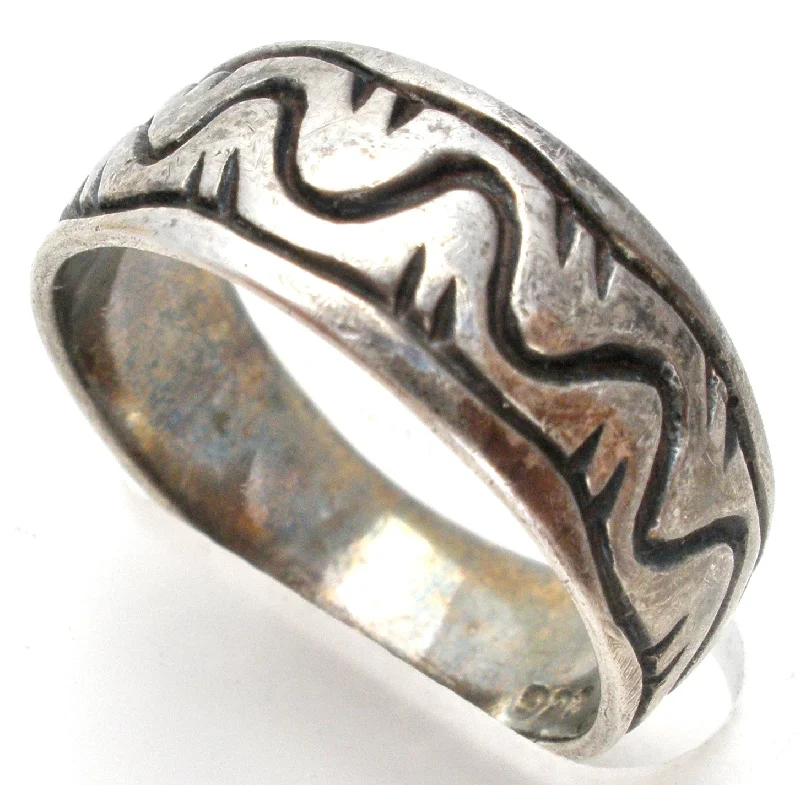 Women's rings satin-gold-Sterling Silver Band Overlay Technique Ring Size 7